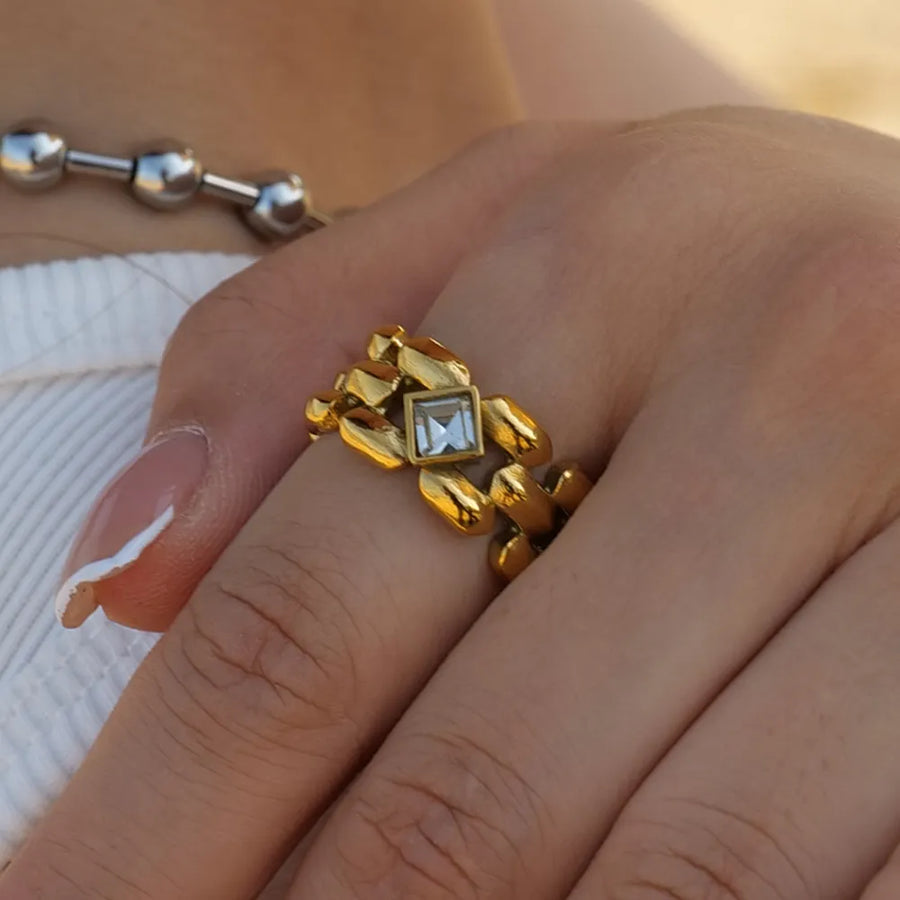 Chunky ring
