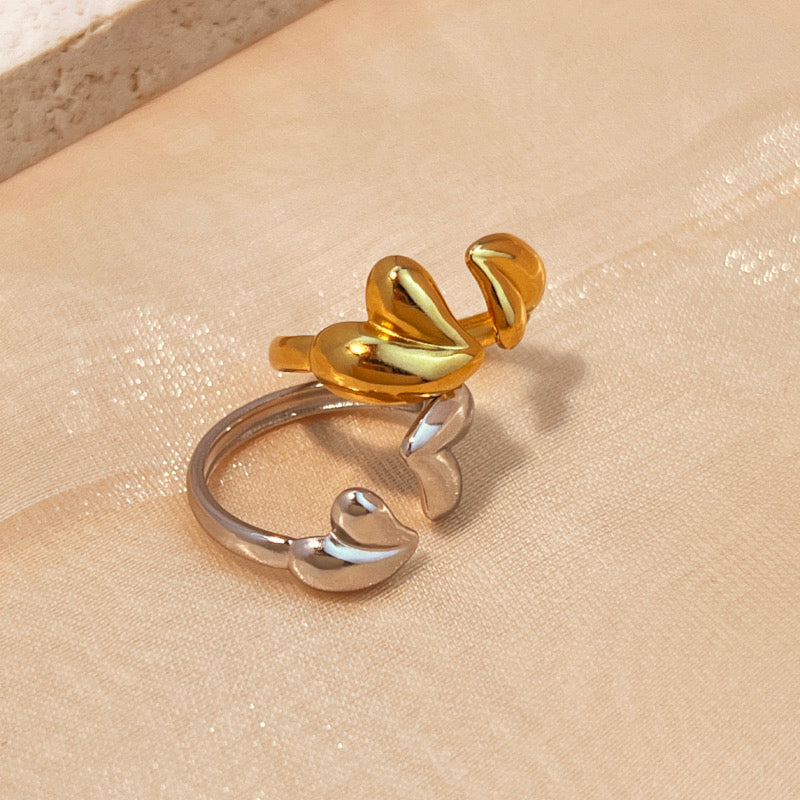 Gold heart ring